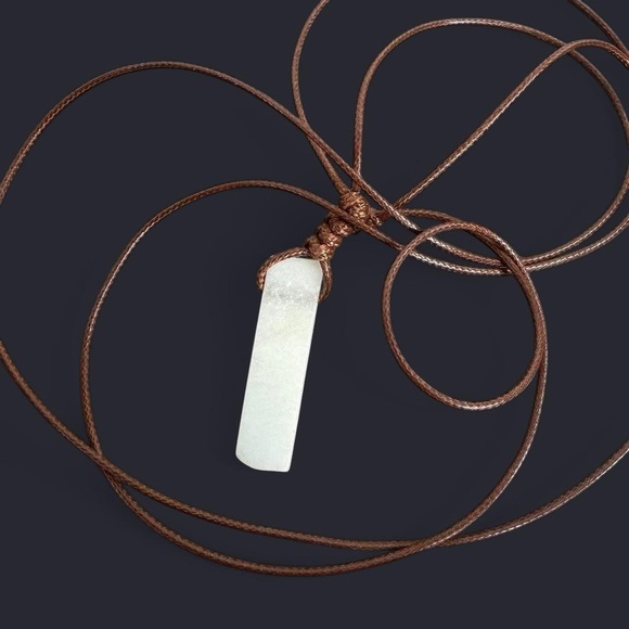 Milky Quartz Stone Pendant Necklace - Picture 4 of 4